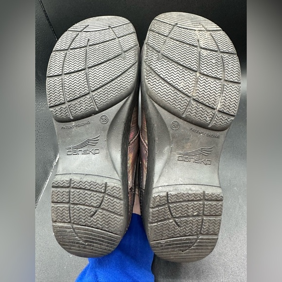 Dansko Womens LT Pro Prism Patent Leather Slip On Metallic Clogs Shoes 38 US 7.5 - Picture 8 of 8